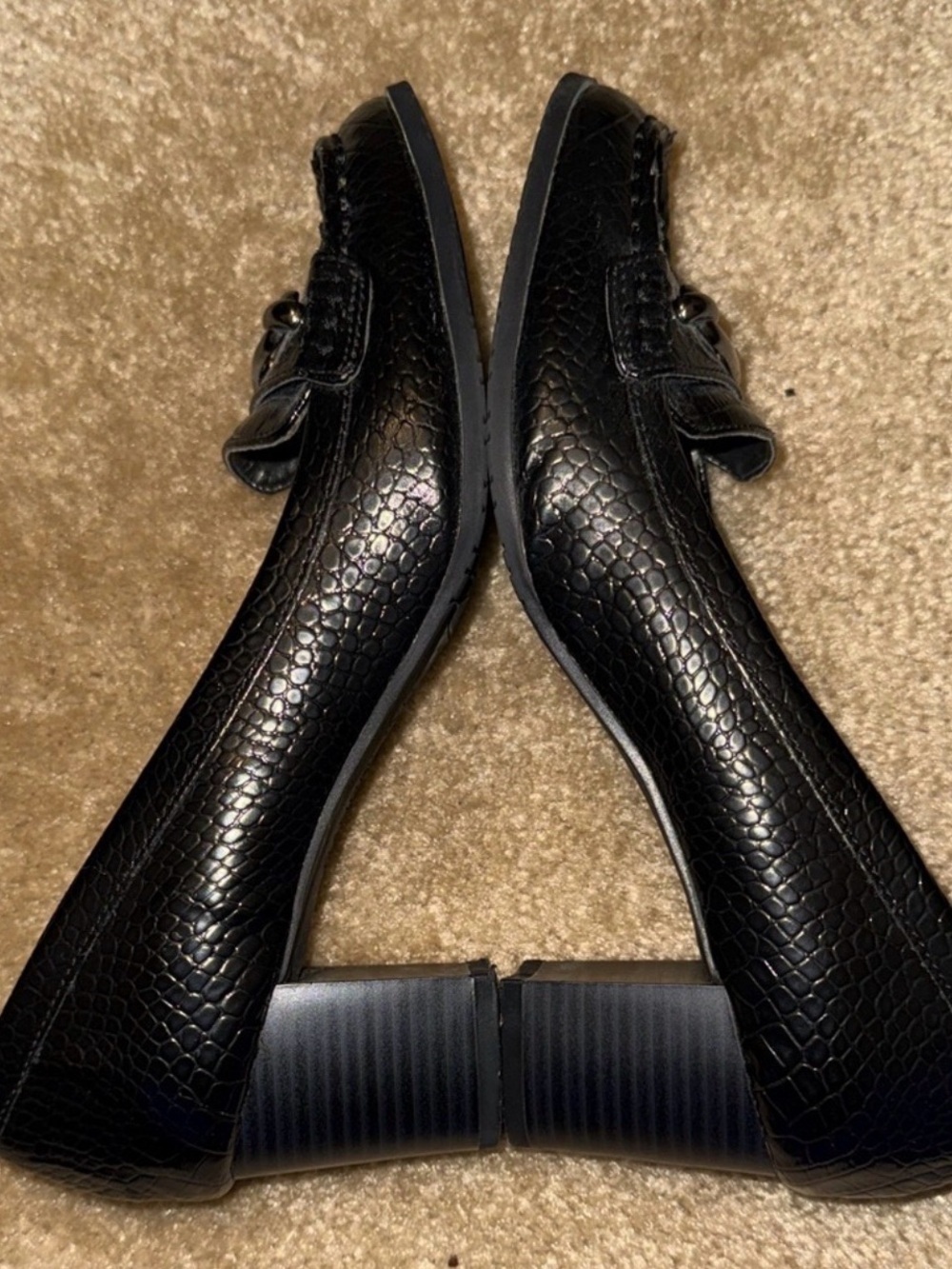 Bandolino Black heels with Metal Bit - Picture 3 of 9